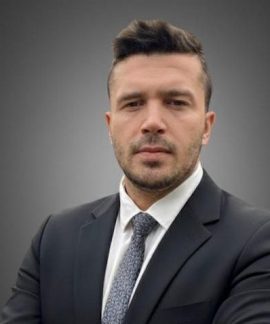 Chris CEO